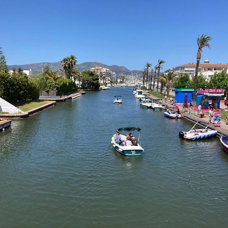 Charmante Maison Coeur De Ville 650M Plage Empuriabrava Zewnętrze zdjęcie