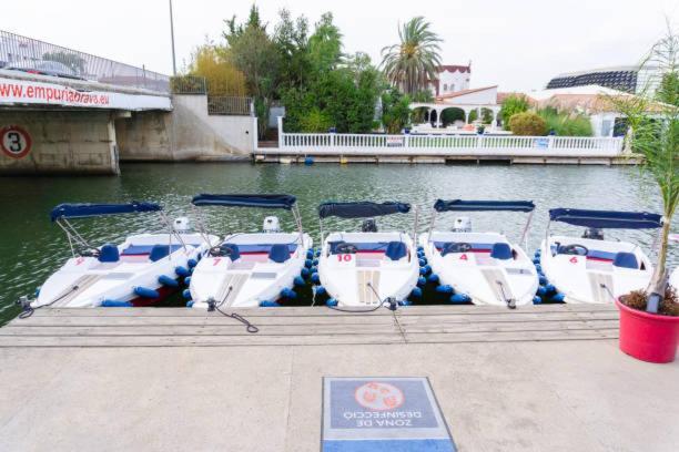 Charmante Maison Coeur De Ville 650M Plage Empuriabrava Zewnętrze zdjęcie